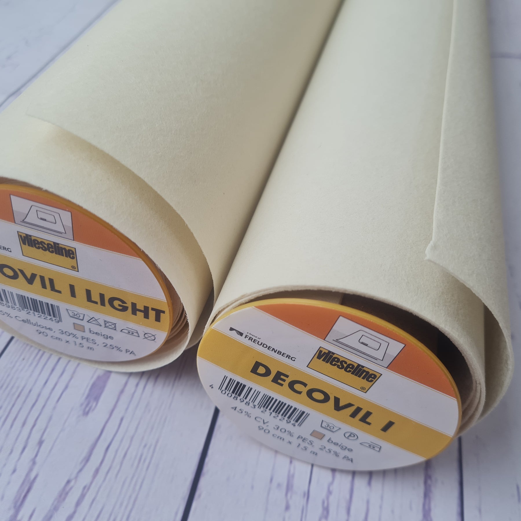 Vlieseline Light Decovil, beige, 90 cm x 1 m Vlieseline Light Decovil, beige, 90 cm x 1 m
