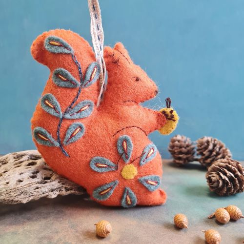Corinne Lapierre, UK - Felt Mini Craft Kit Hanging decoration Folk Squirrel