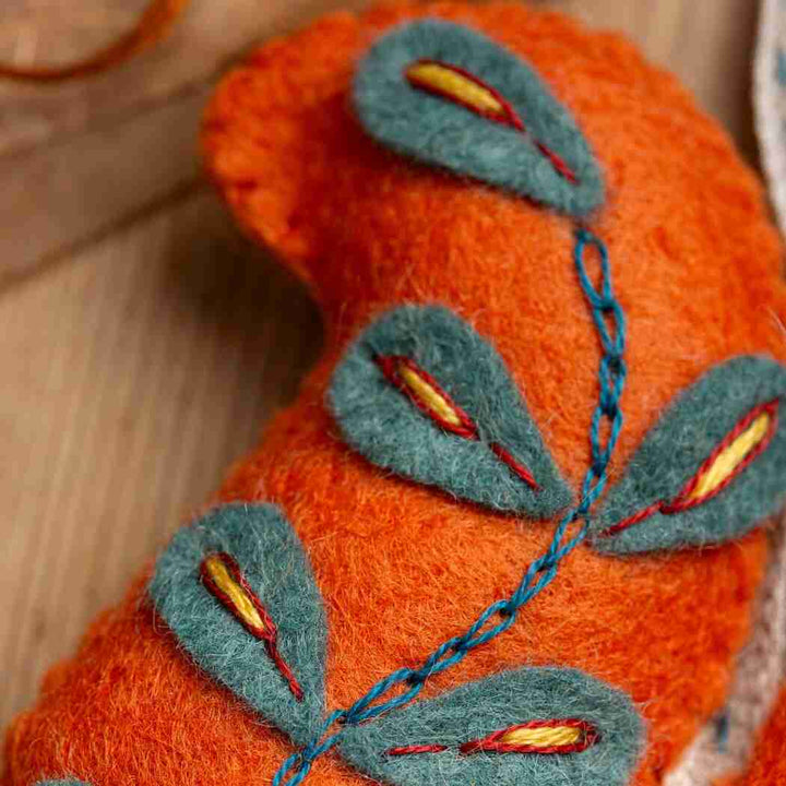 Corinne Lapierre, UK - Felt Mini Craft Kit Hanging decoration Folk Squirrel