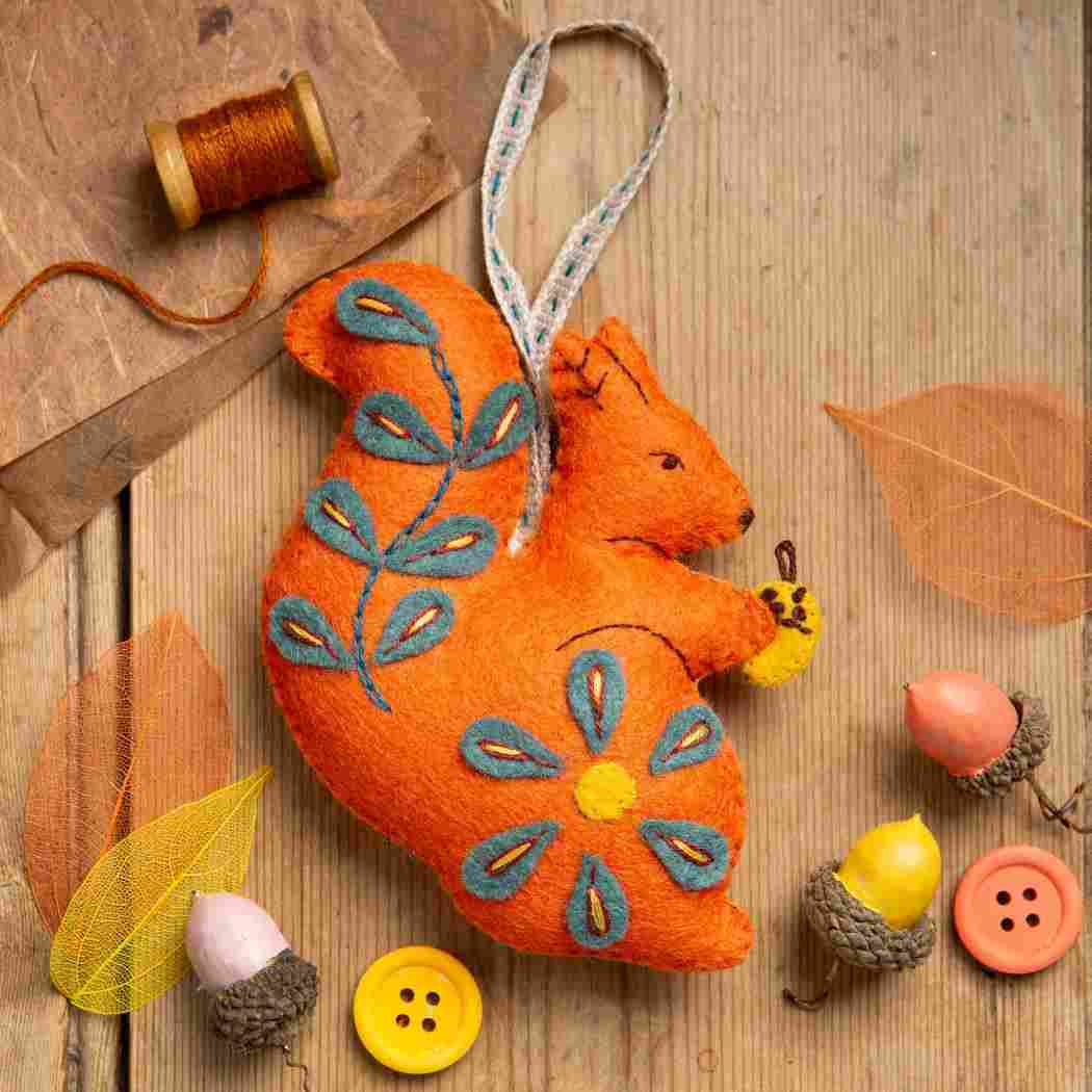 Corinne Lapierre, UK - Felt Mini Craft Kit Hanging decoration Folk Squirrel